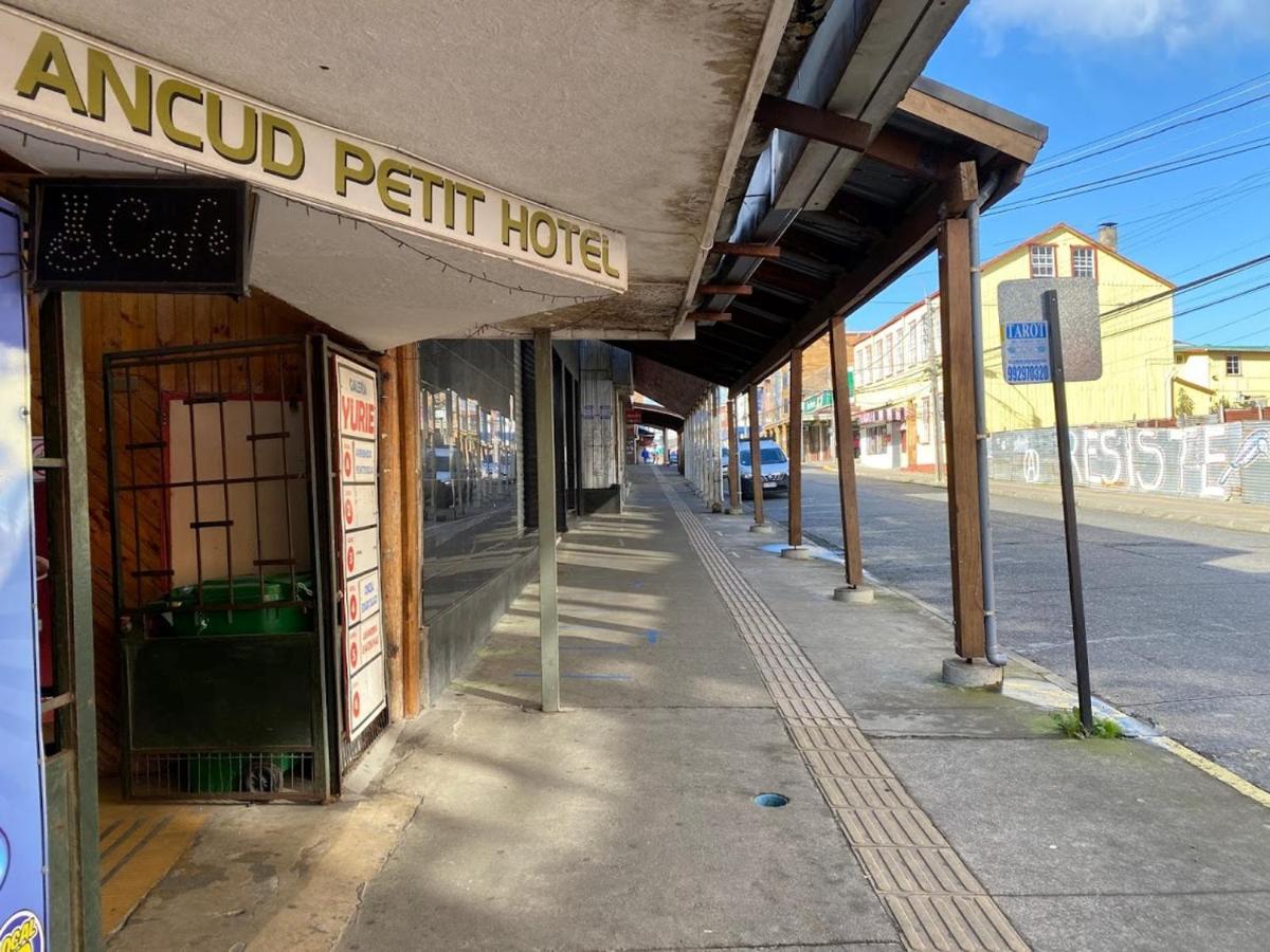 Ancud Petit Hostal Exterior photo
