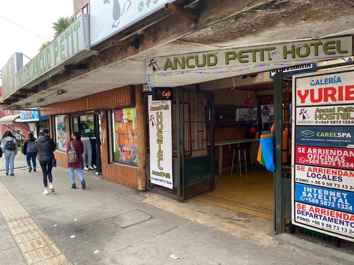 Ancud Petit Hostal Exterior photo